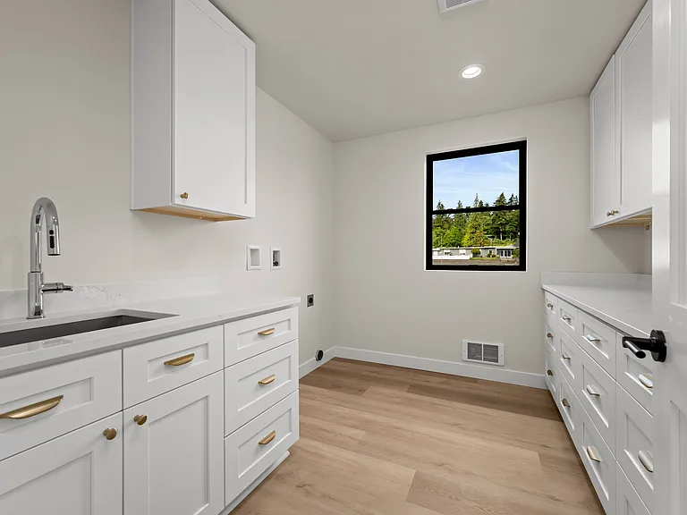 2914 K Ave — Photo 15