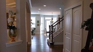 5th image of 913 N Beverly Ln