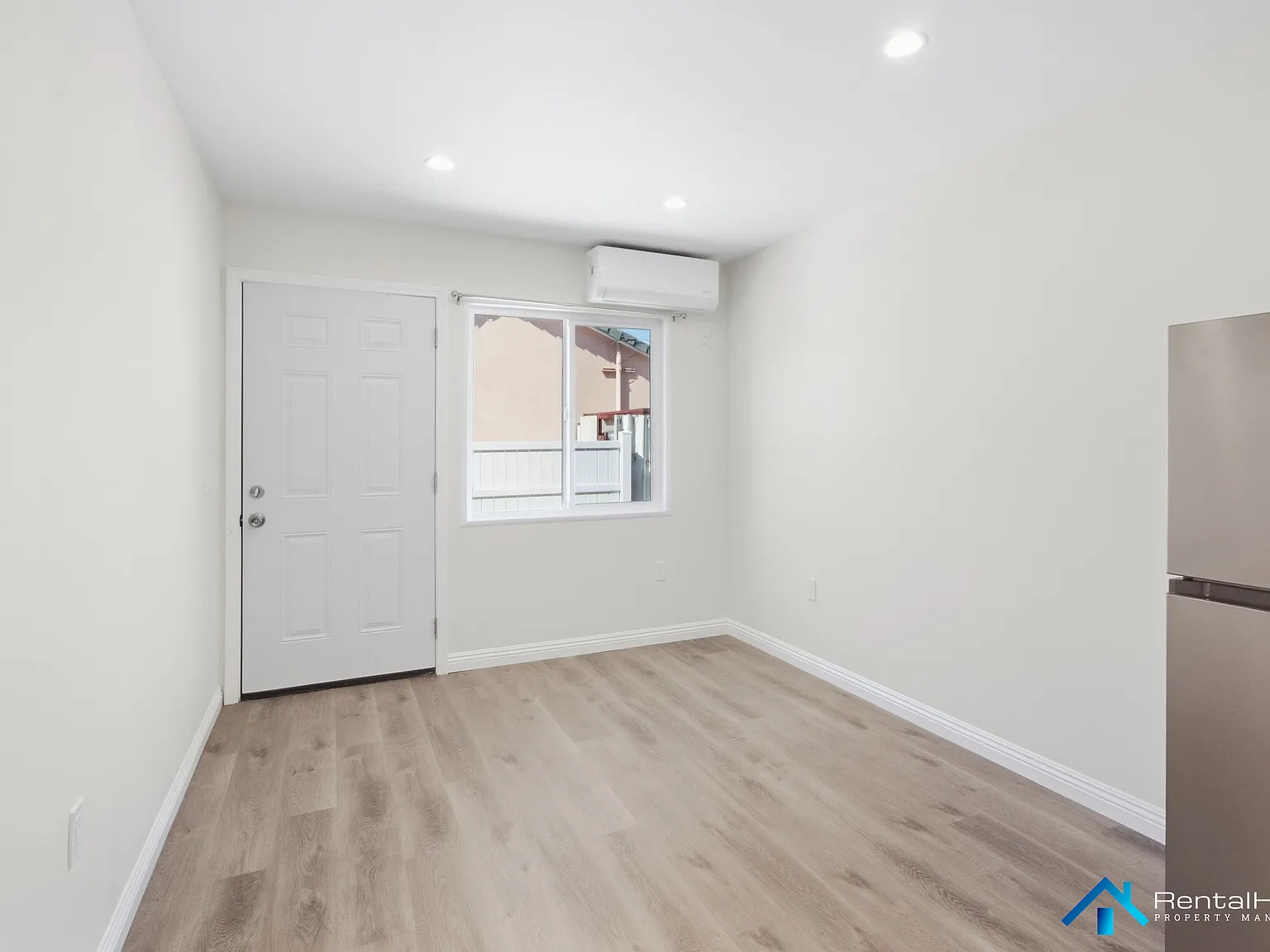 1 bed, 450 sqft, $1,875 — Photo 4