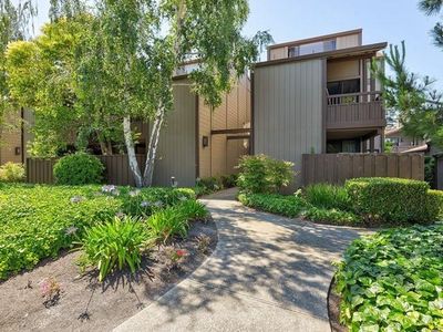 2040 W Middlefield Rd APT 11, Mountain View, CA, 94043