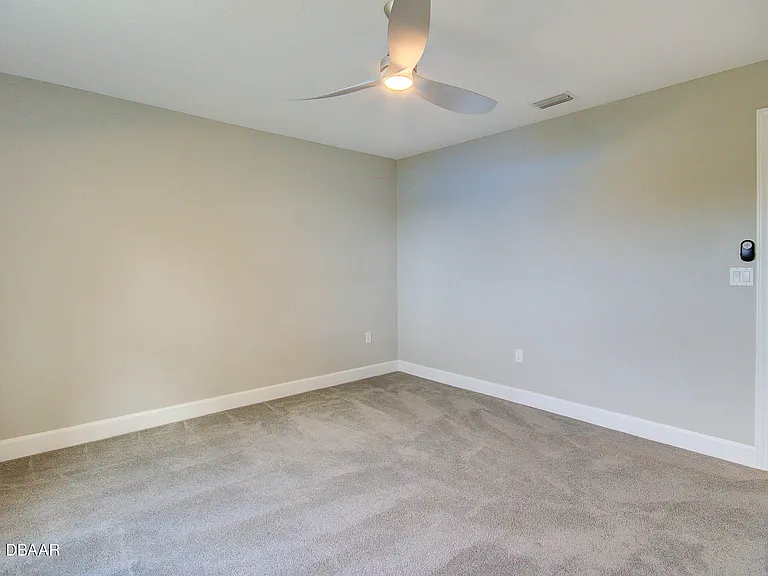 1320 N Beach St — Photo 30