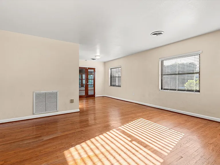 1671 Dale Ave — Photo 4