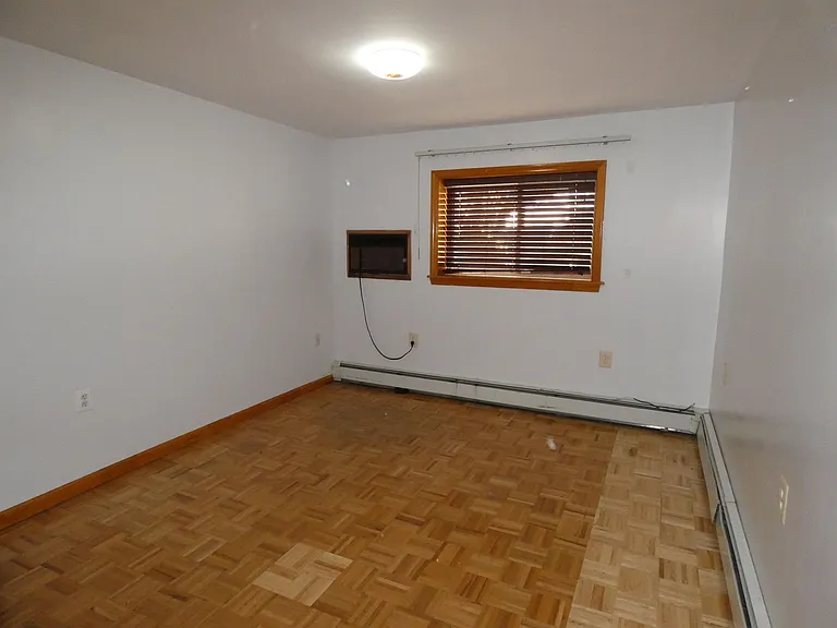 936 Willow Ave #B — Photo 7