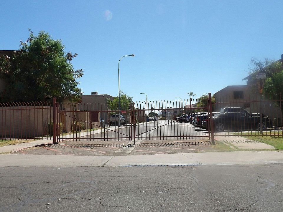 1st image of 4030 W Reade Ave