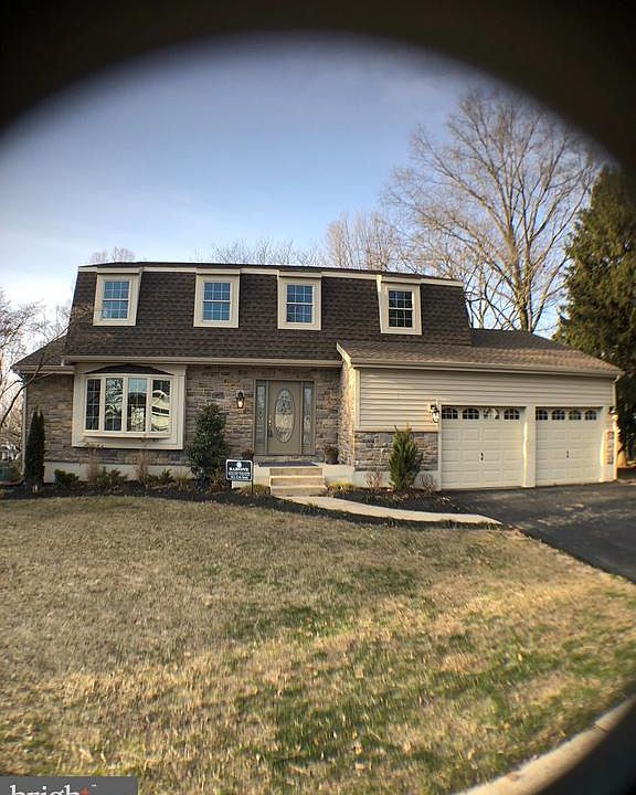 1st image of 11 Merrimor Ct