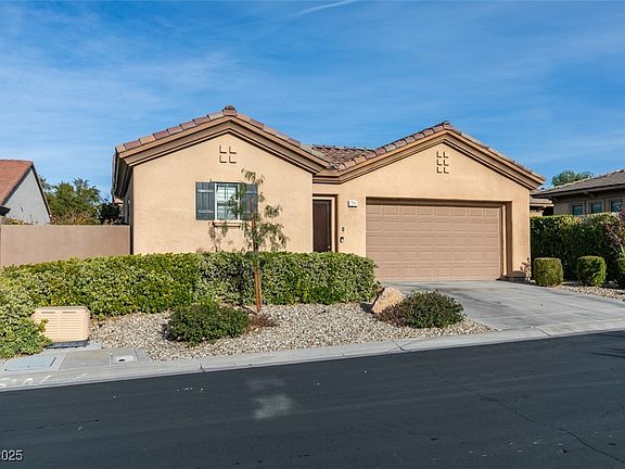 2nd image of 20 Hunt Valley Trl