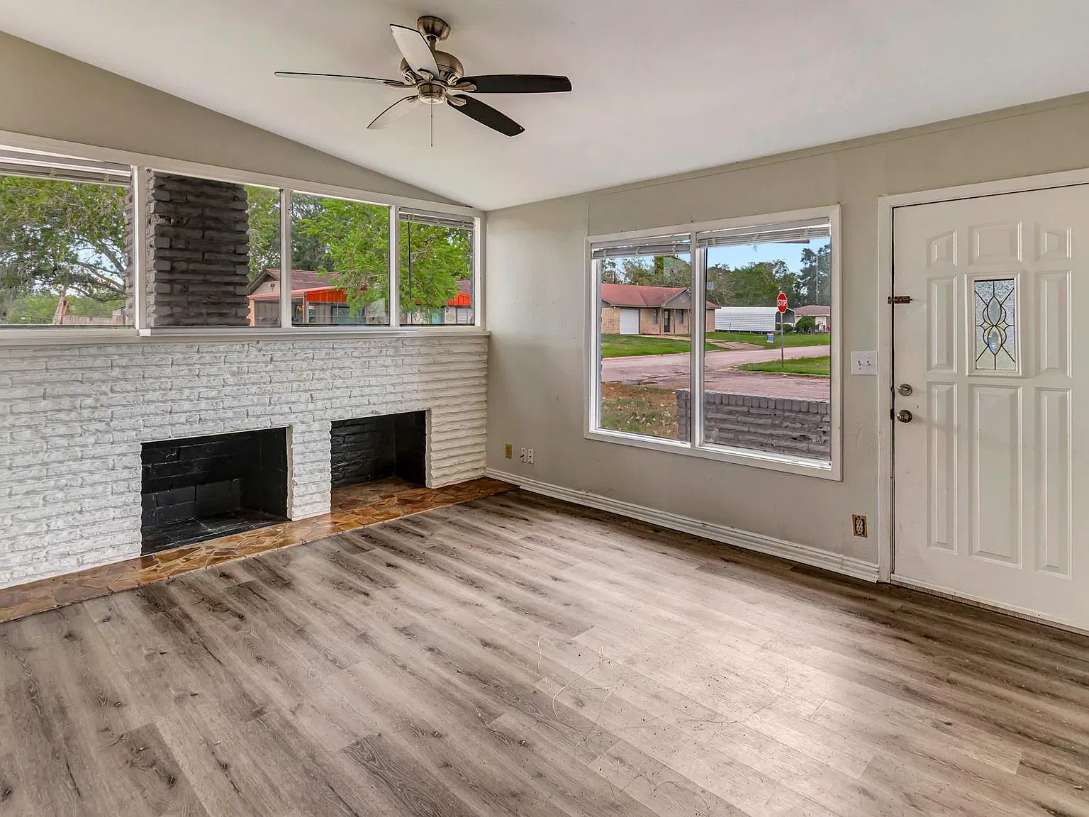 3 bed, 2.0 bath, 1411 sqft, $1,500 — Photo 4