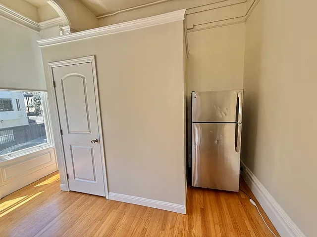 996 Valencia St #6 — Photo 12