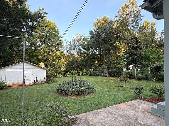 5th image of 114 N Garden Ave