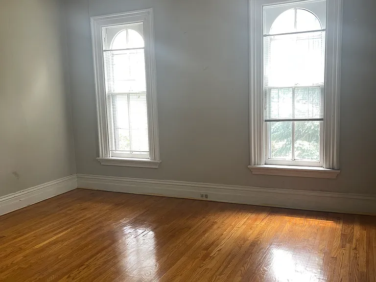 1030 W Main St #5 — Photo 2