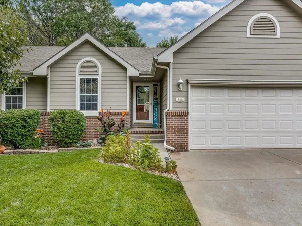 800 S Carriage Rd, Maize, KS 67101