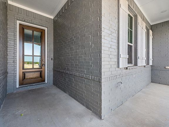 5th image of 4701 Alliance St