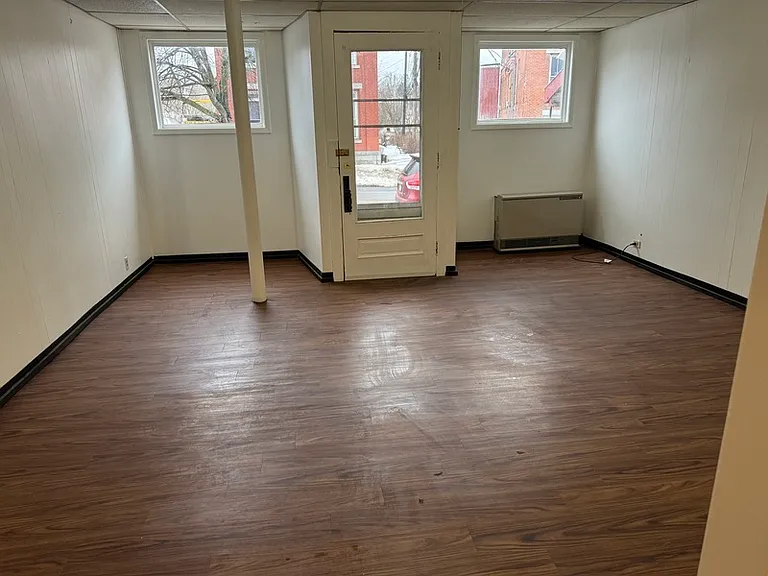 8 E Church St — Photo 1