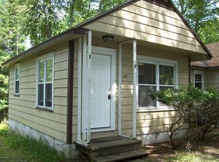 105 Felicity Ln, Cresco, PA 18326