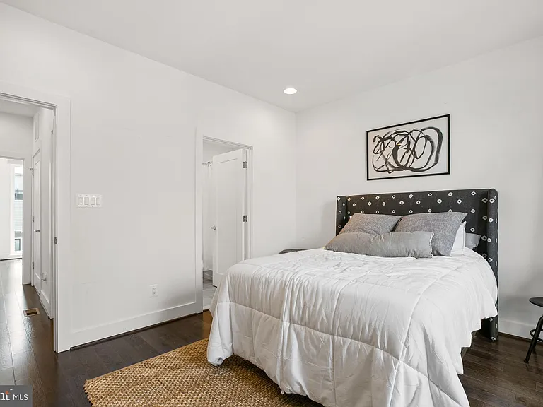 1527 Cuba St — Photo 21
