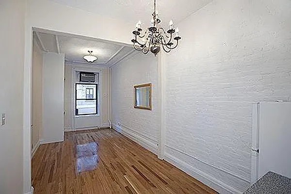 Rented by Domus Realty | media 2