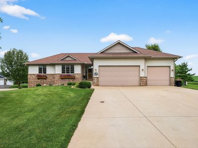 968 Vine Cir, Jordan, MN, 55352
