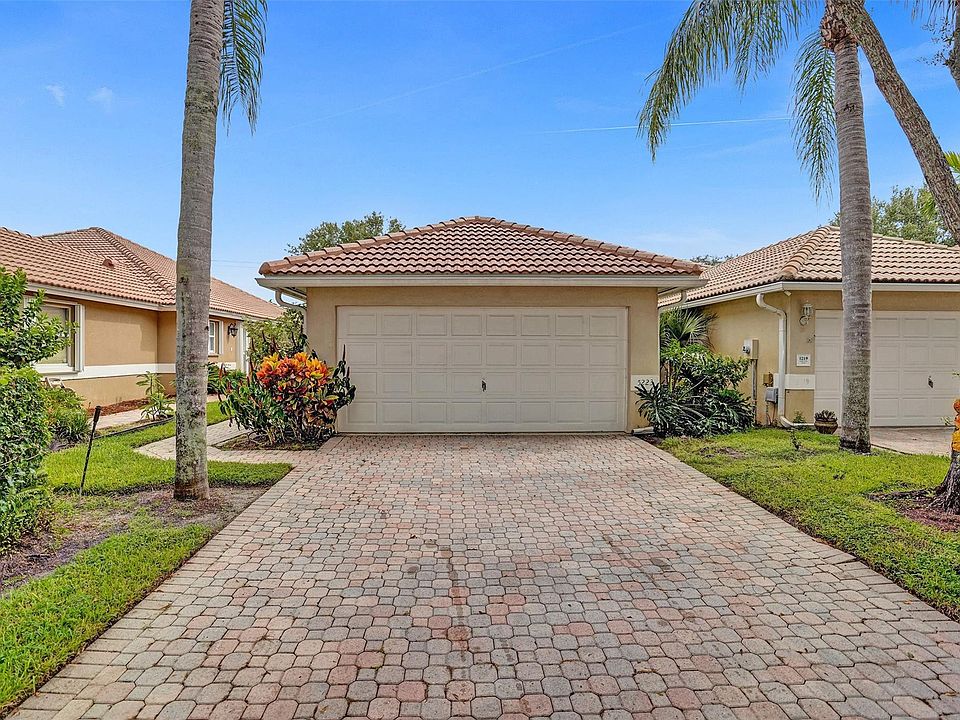 1st image of 5223 Grande Palm Circle