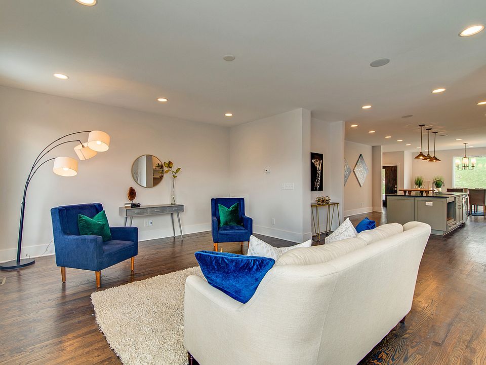 *Photos from 504B 36th Ave
