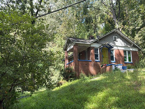 3rd image of 175 Ridge Ave NW
