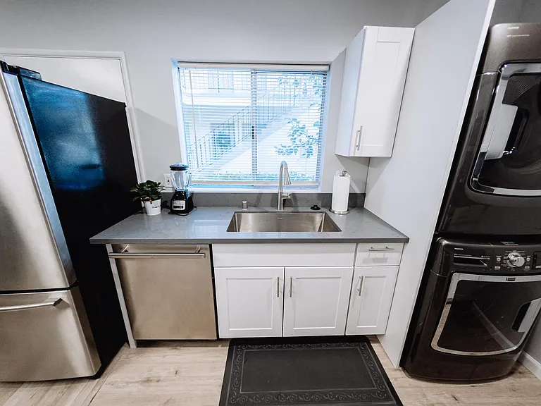 11153 Morrison St — Photo 27