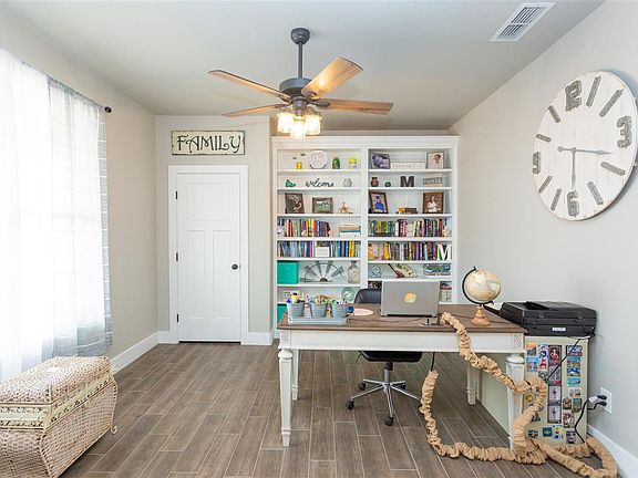 3rd image of 5126 W College Blvd