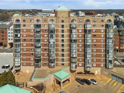 24 Courthouse Sq APT 611, Rockville, MD, 20850