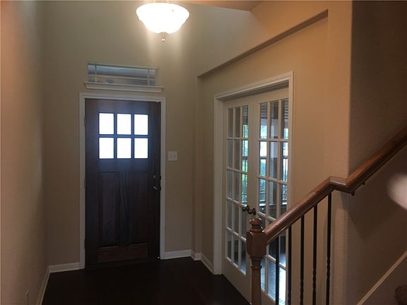 4th image of 622 Walsh Hill Trl
