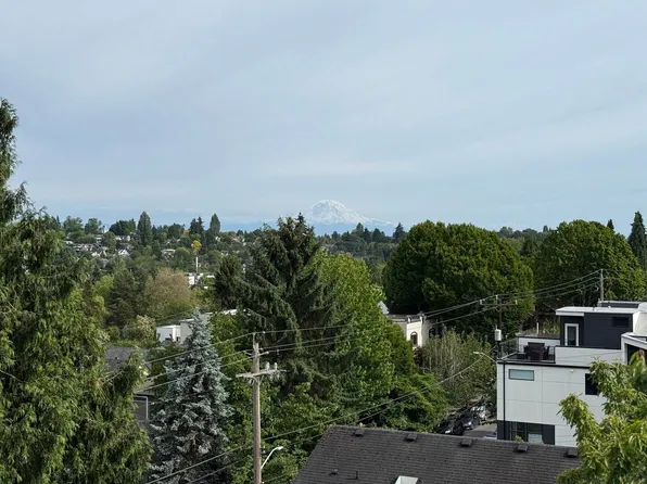 113 24th Ave E, Seattle, WA 98112