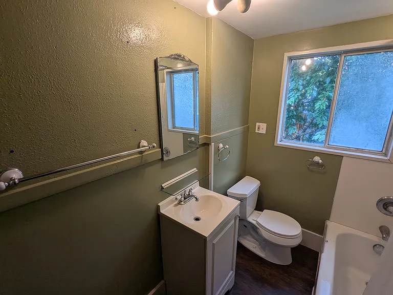 1310 Parker Pl — Photo 14