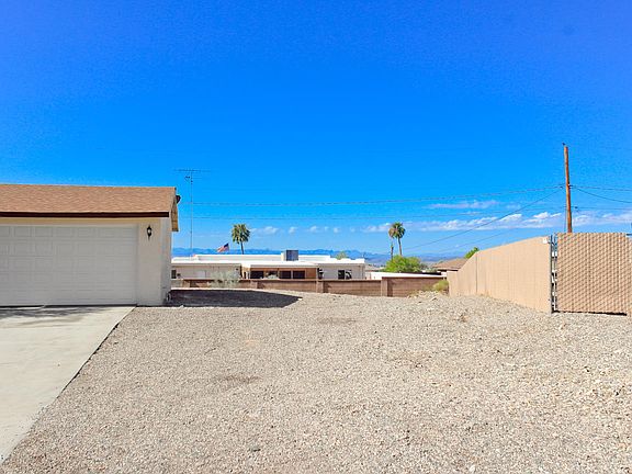 3rd image of 781 Angelfish Ln