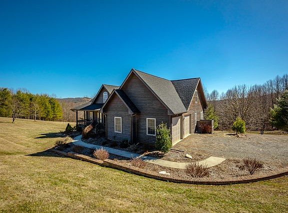 2nd image of 856 Sky Top Ln