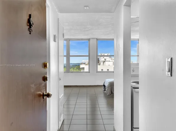 2899 Collins Ave APT 1604, Miami Beach, FL 33140