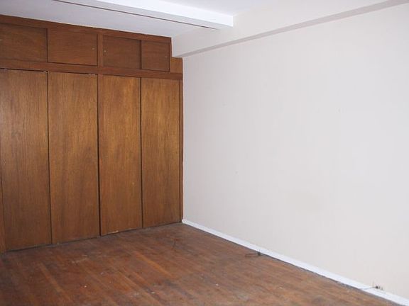 5th image of 444 E 52nd St #6E