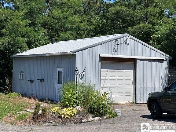 5th image of 3450 Stone Quarry Rd