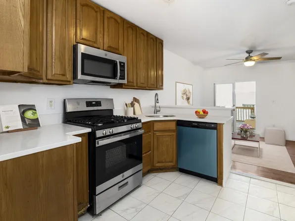 162 Griffith St APT 1L, Jersey City, NJ 07307
