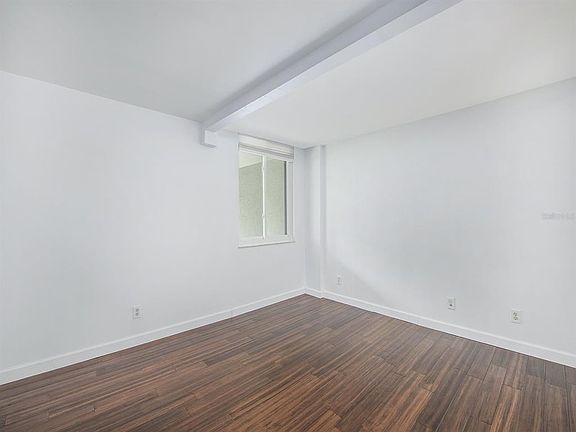 4th image of W 201 Laurel St #202
