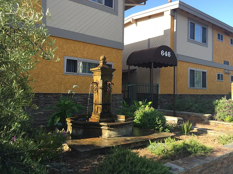 Seabreeze Apartments — Photo 5