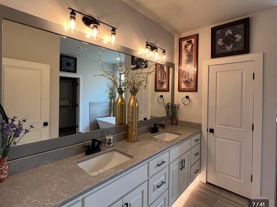 2513 Kara Ln