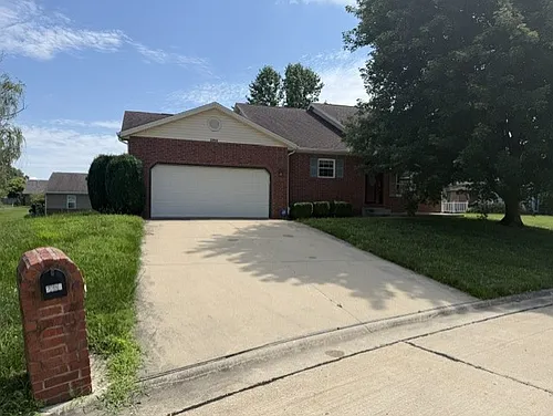 2254 Wellington Dr Photo 1