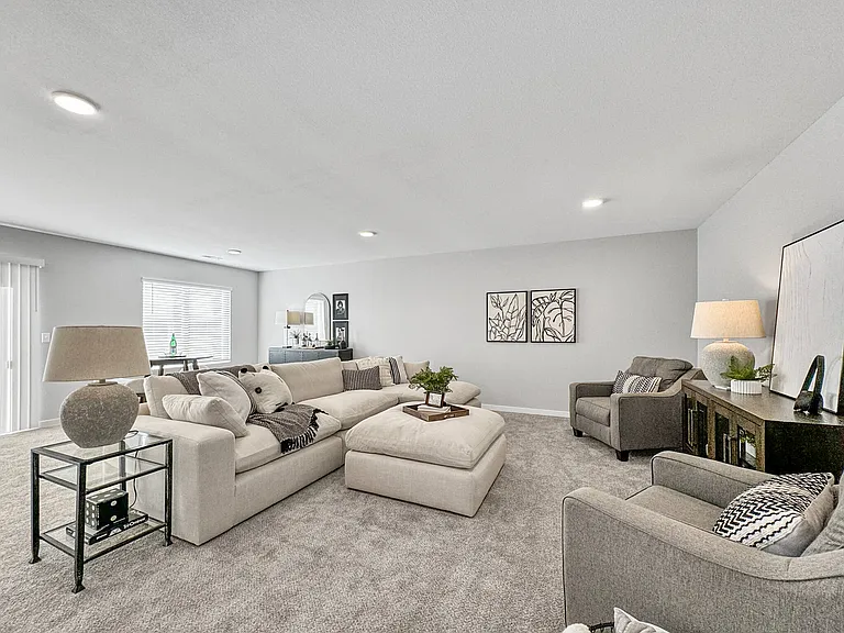 865 NW Sproul Dr — Photo 7