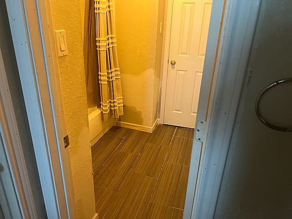 4th image of 9606 Oakland Lake Way