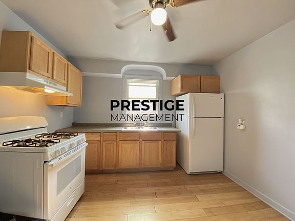 3rd image of 1228 Lakeview Ave #B