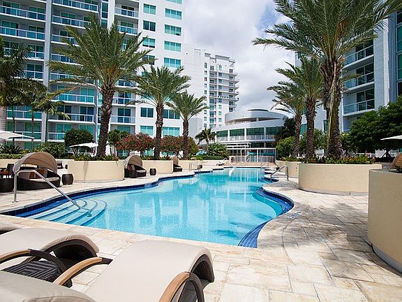 4th image of 244 Biscayne Blvd APT 341A