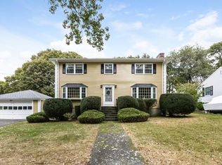 17 Dodge Rd, Marblehead, MA 01945