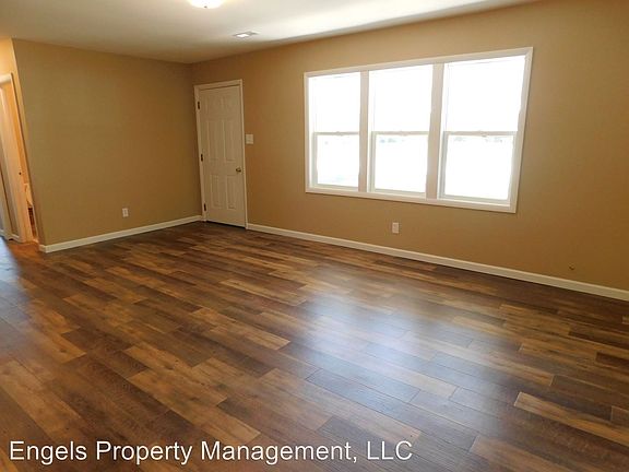 2nd image of 1002 S High St