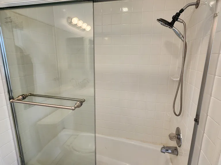 1118 N Kenmore Ave #4 — Photo 16