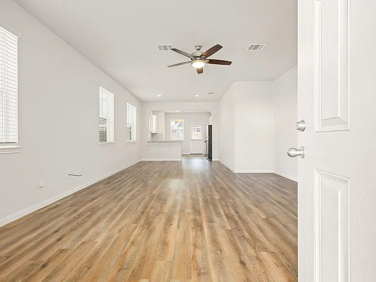 5034 Purple Wisteria Ln — Photo 5