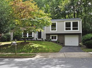 2342 Old Trail Dr, Reston, VA 20191