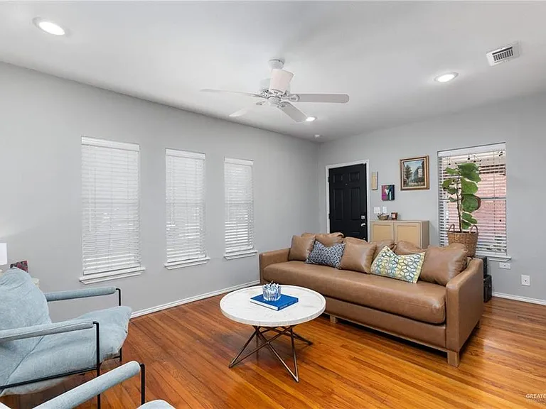 1117 N 15th St — Photo 5